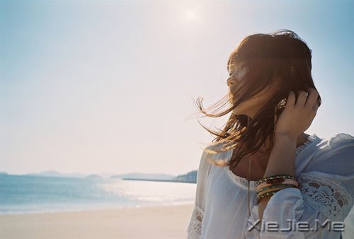 晚安心语:谁经得起浮华的绚烂,谁就经得起流年的平淡 (1)